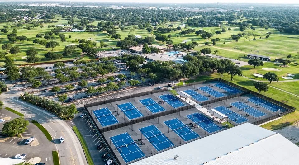 1304 E Crosby Road Carrollton, TX 75006