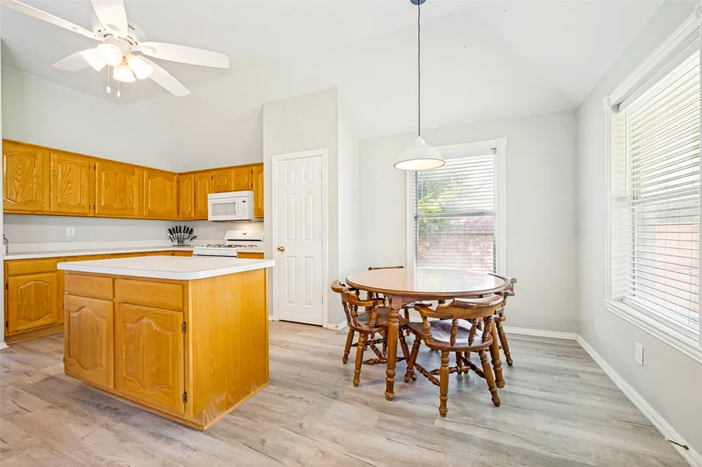 206 Ridge View Court Decatur, TX 76234