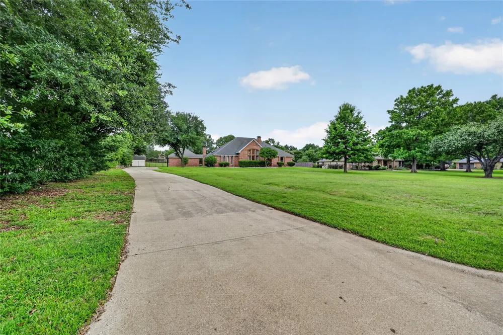 909 San Saba Drive Southlake, TX 76092