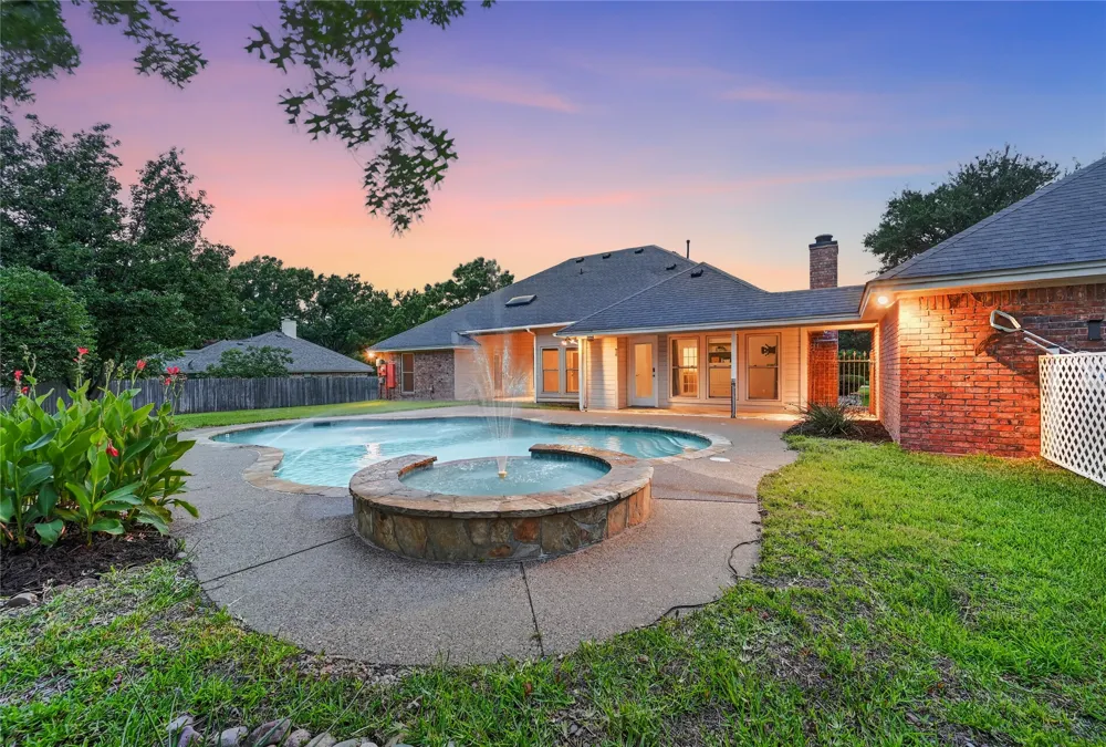 909 San Saba Drive Southlake, TX 76092