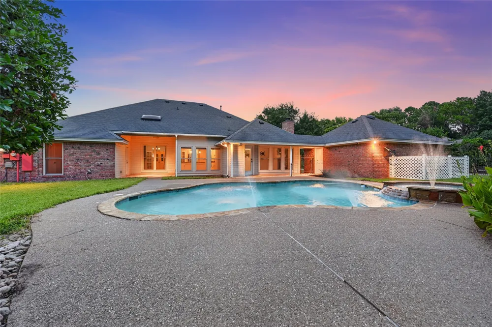 909 San Saba Drive Southlake, TX 76092