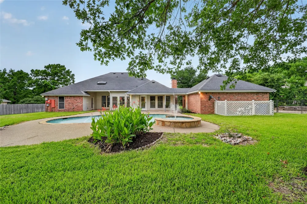 909 San Saba Drive Southlake, TX 76092
