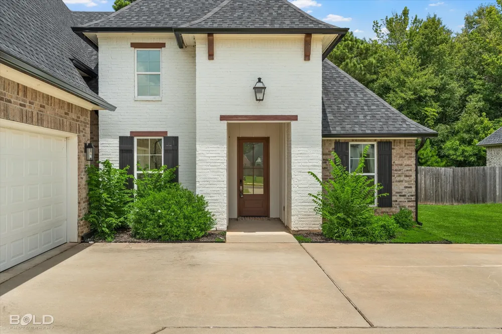 157 Sitka Loop Haughton, LA 71037