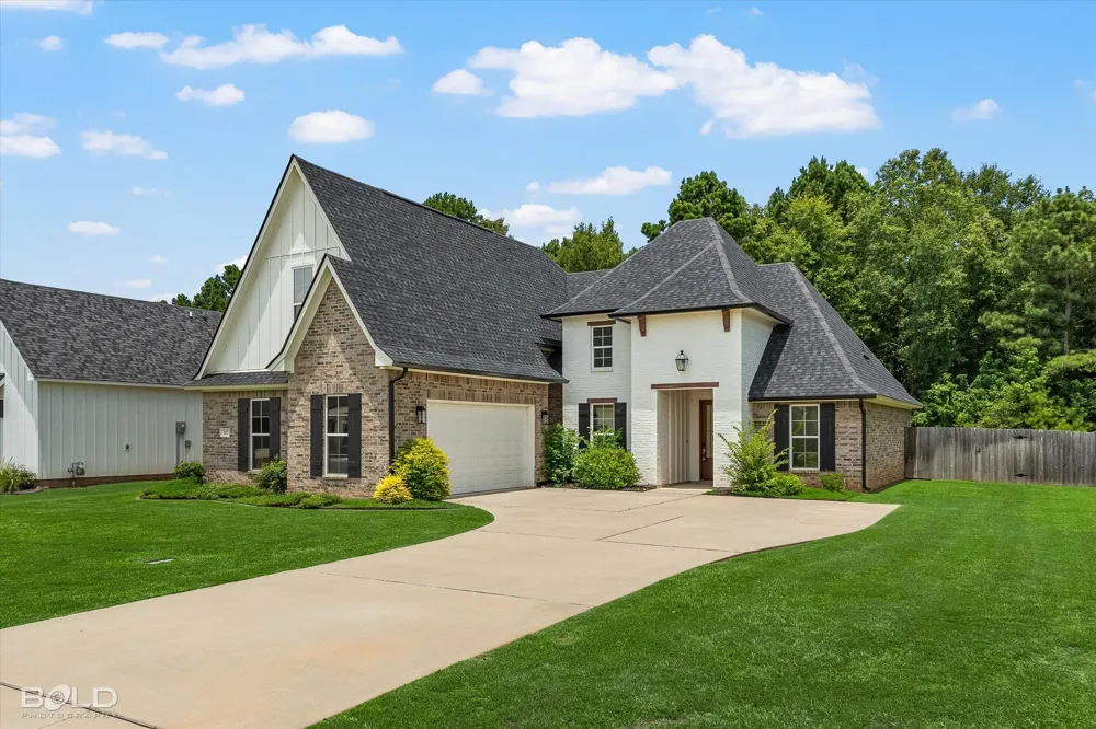 157 Sitka Loop Haughton, LA 71037