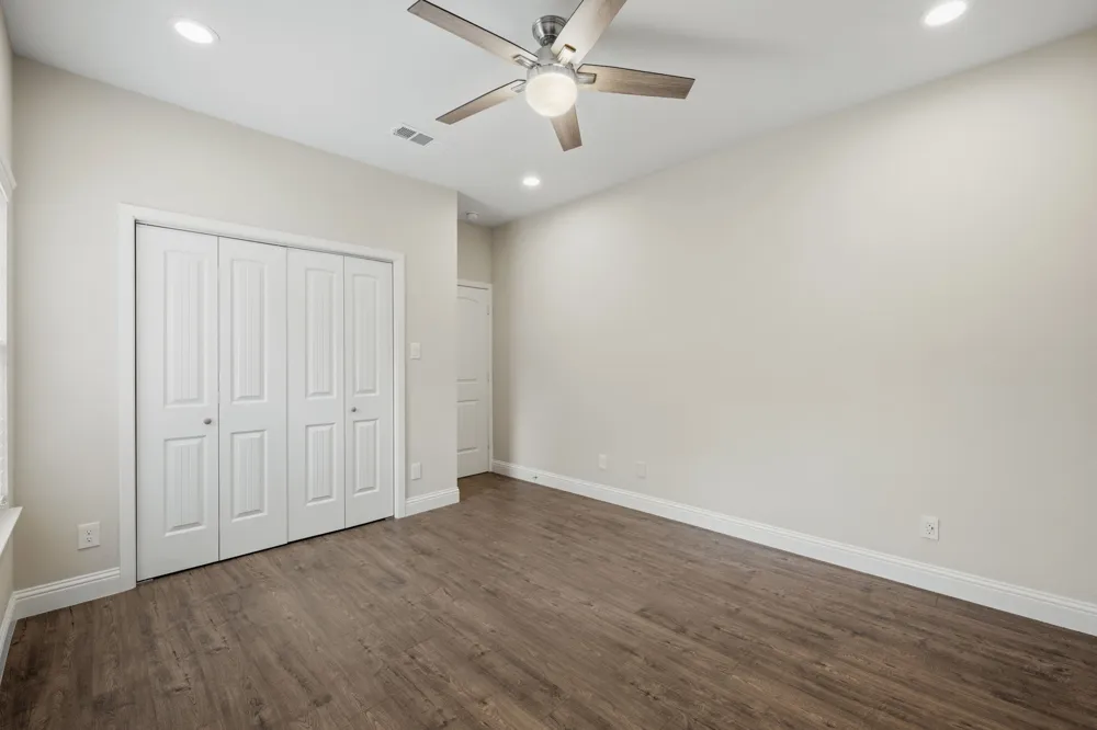 899 E Jefferson Street Van Alstyne, TX 75495
