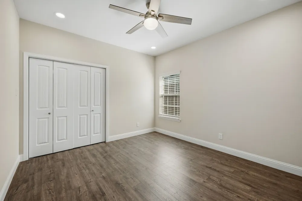 899 E Jefferson Street Van Alstyne, TX 75495