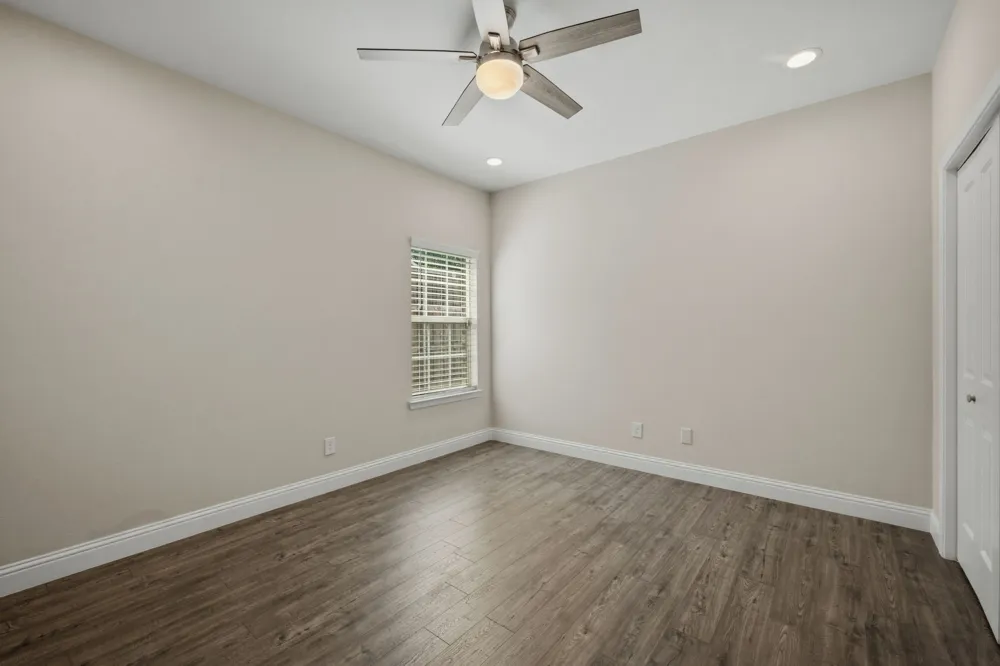 899 E Jefferson Street Van Alstyne, TX 75495