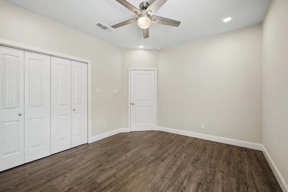 899 E Jefferson Street Van Alstyne, TX 75495