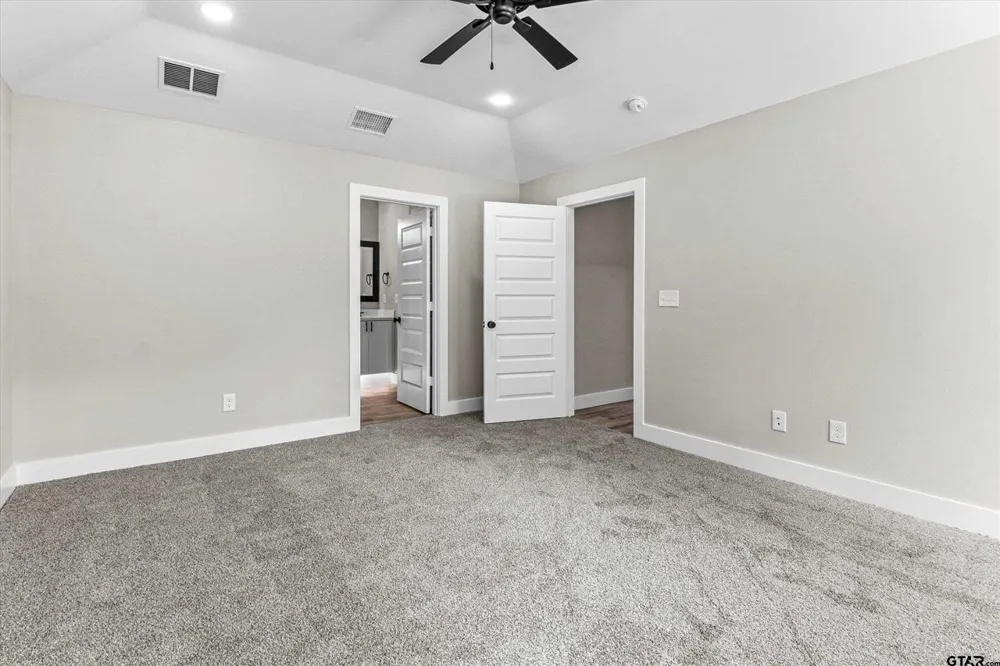 16134 Crossing Circle Lindale, TX 75771