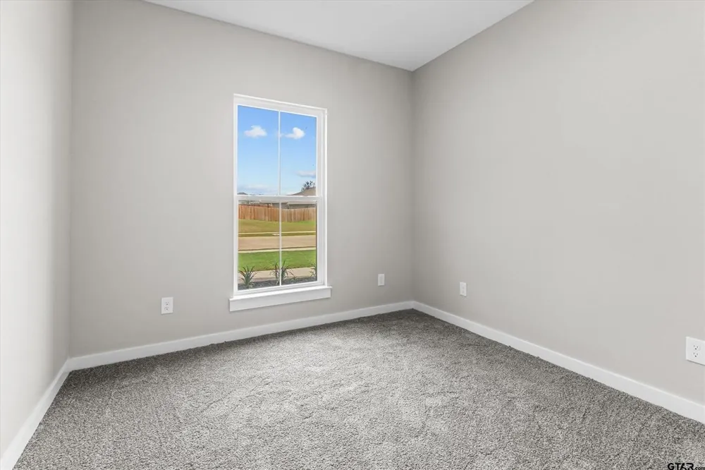 16134 Crossing Circle Lindale, TX 75771