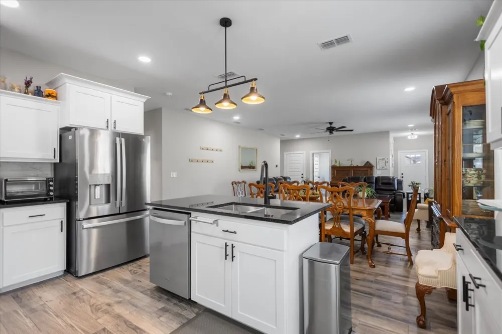 16134 Crossing Circle Lindale, TX 75771