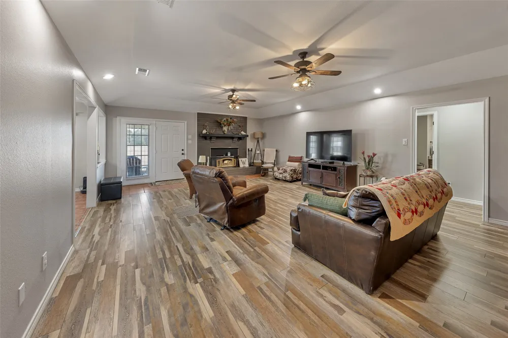 283 County Road 4440 Winnsboro, TX 75494