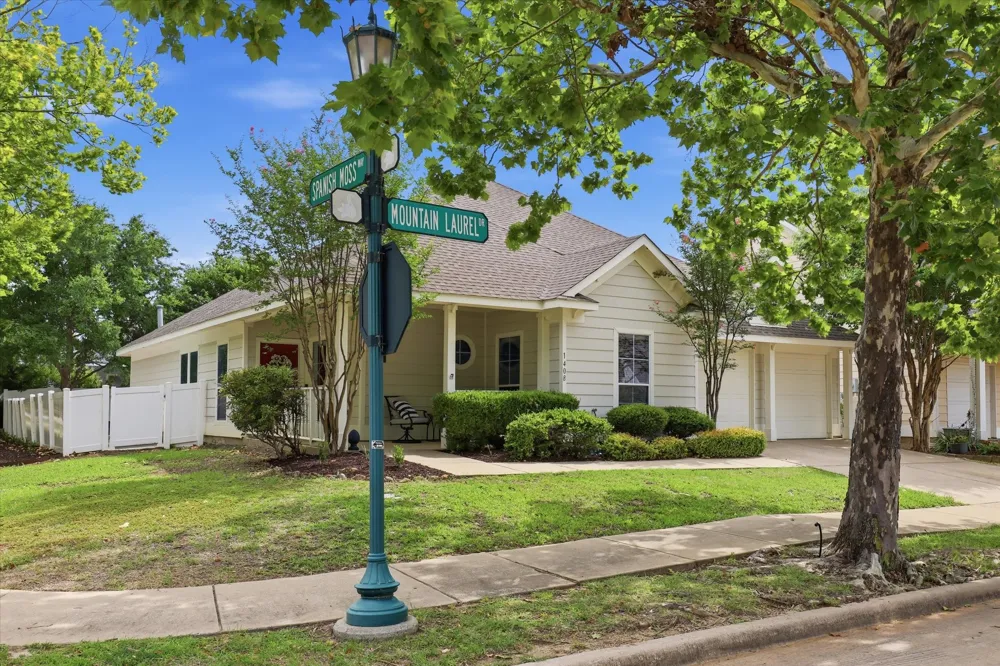 1408 Mountain Laurel Drive Savannah, TX 76227