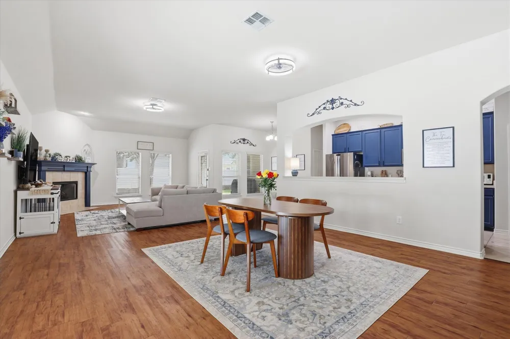 1408 Mountain Laurel Drive Savannah, TX 76227
