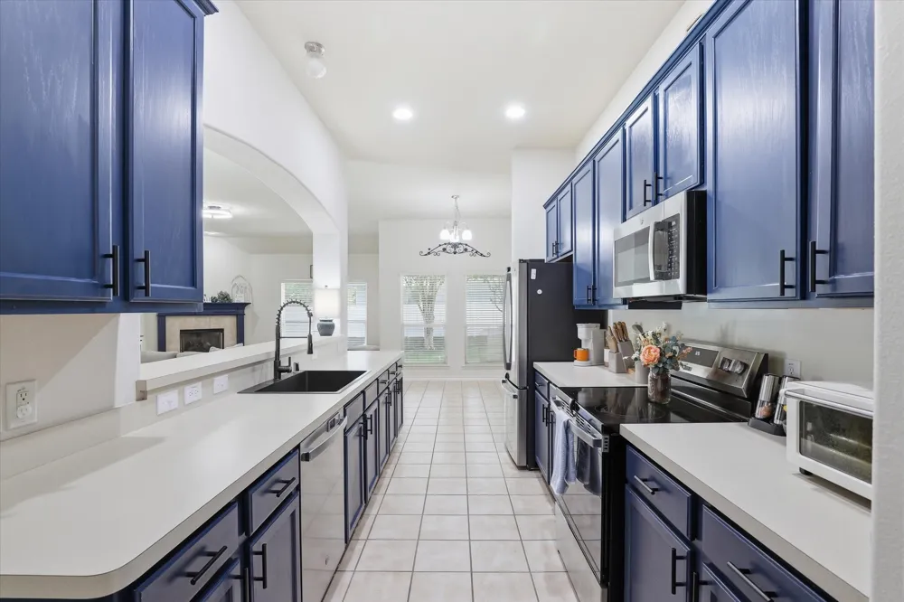 1408 Mountain Laurel Drive Savannah, TX 76227