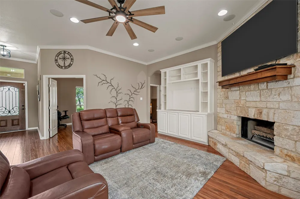 1117 Downsville Road Robinson, TX 76706