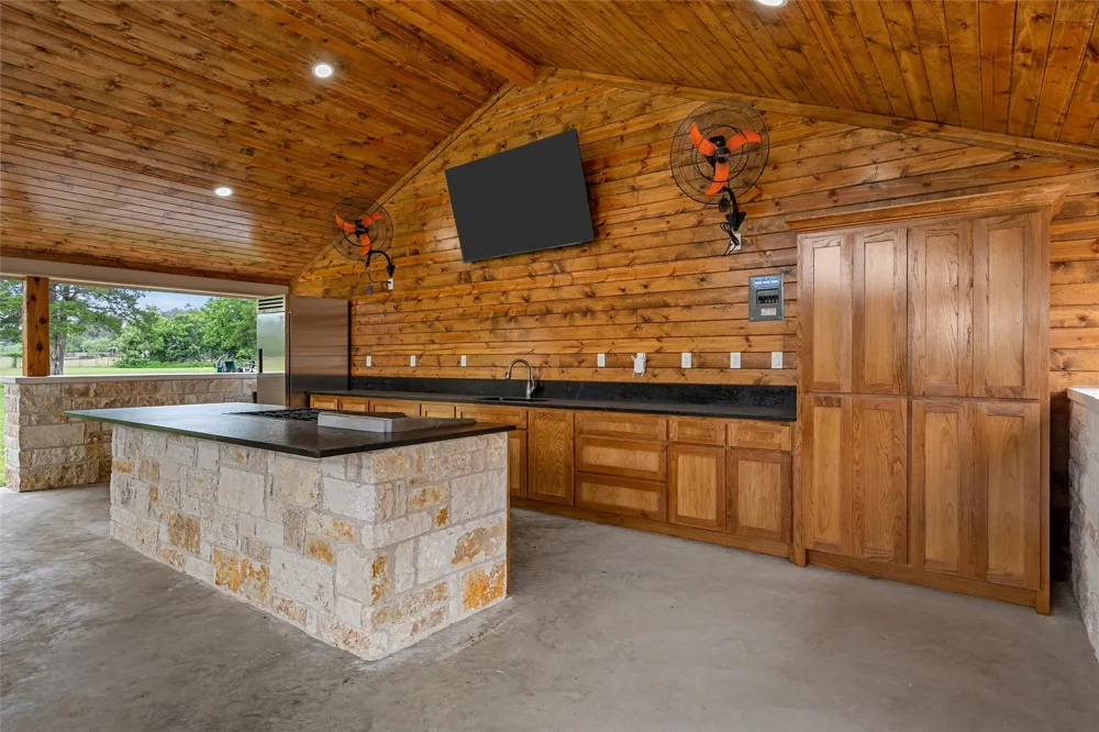 1117 Downsville Road Robinson, TX 76706