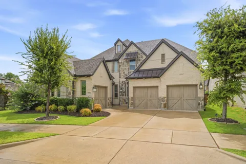 1014 Devonshire Drive