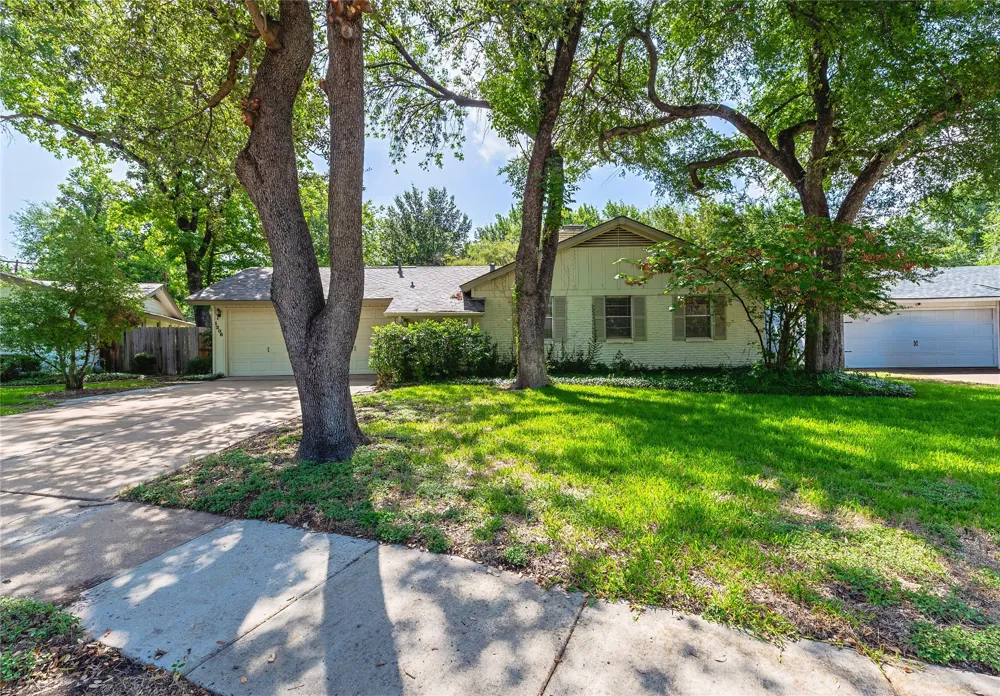 1206 Farnham Court E Irving, TX 75062