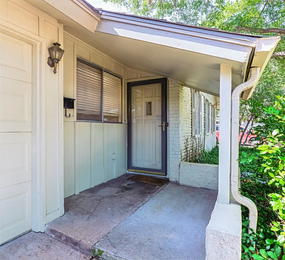 1206 Farnham Court E Irving, TX 75062