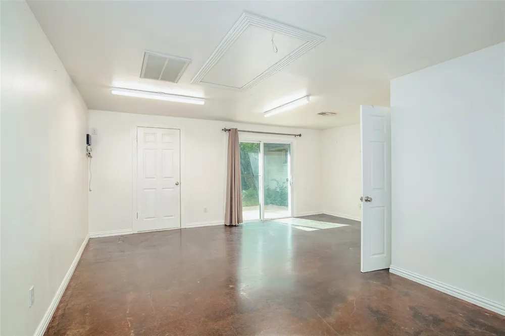 1206 Farnham Court E Irving, TX 75062
