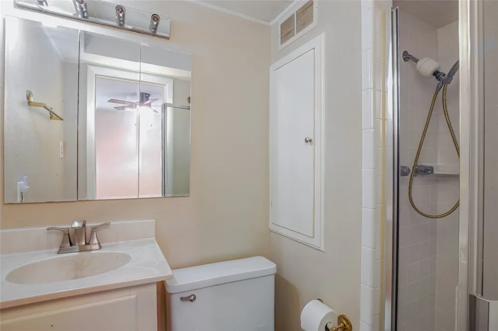 1206 Farnham Court E Irving, TX 75062