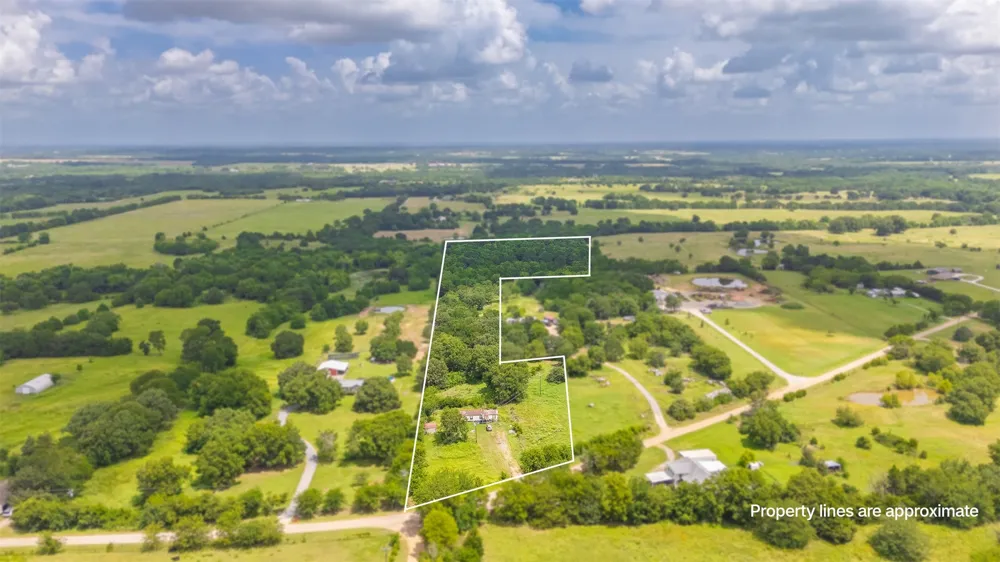3721 County Road 4040 Whitewright, TX 75491