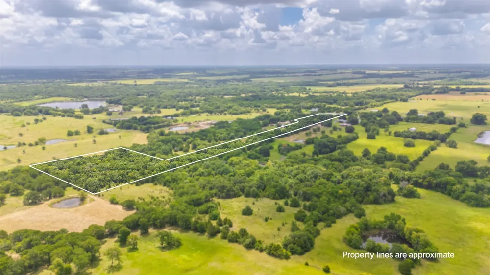 3721 County Road 4040 Whitewright, TX 75491