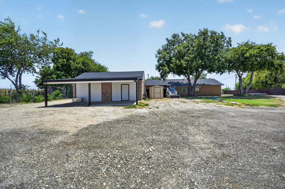 7725 FM 2164 Sanger, TX 76266