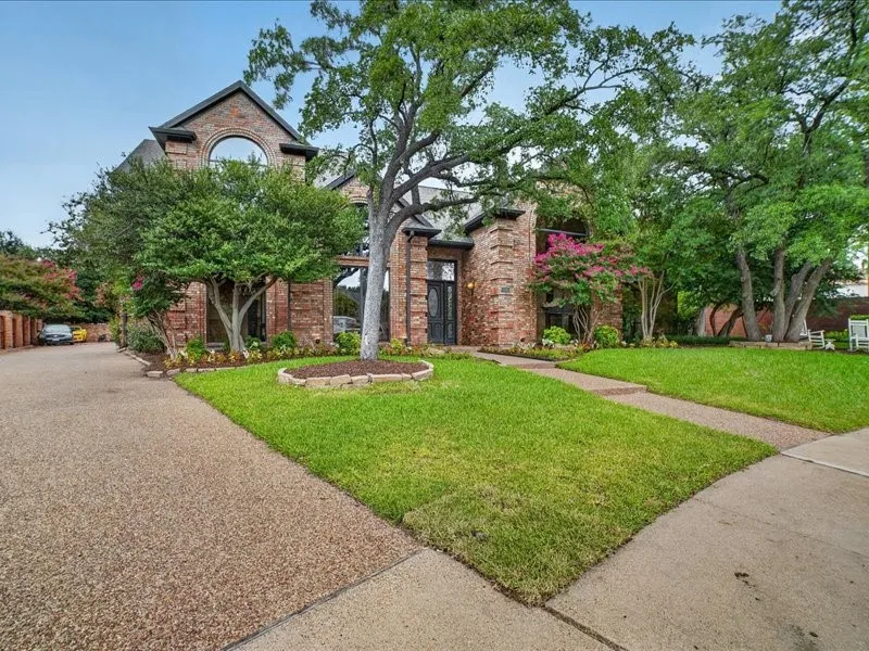 5201 Windjammer Road Plano, TX 75093