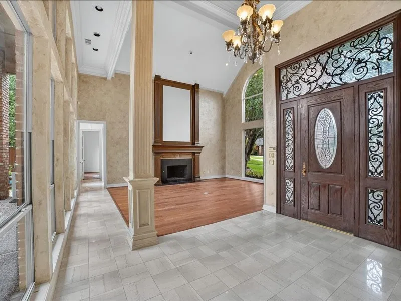 5201 Windjammer Road Plano, TX 75093