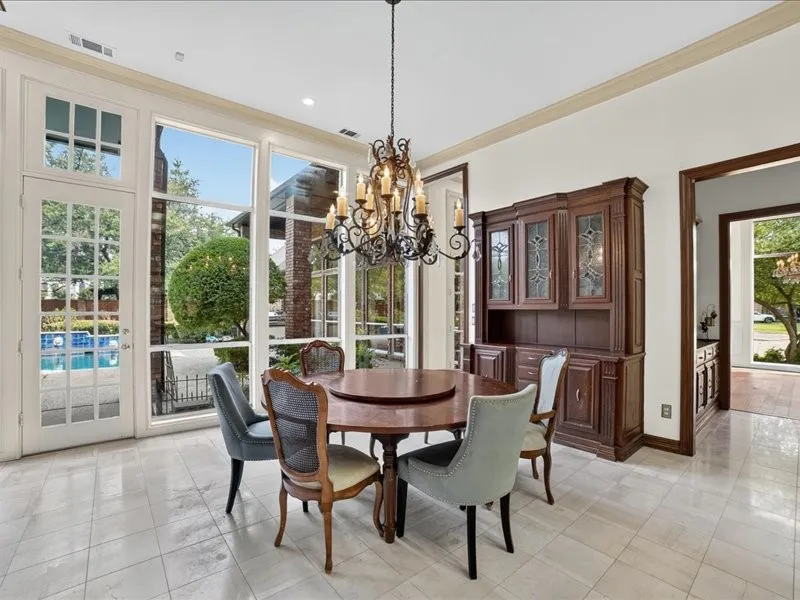 5201 Windjammer Road Plano, TX 75093