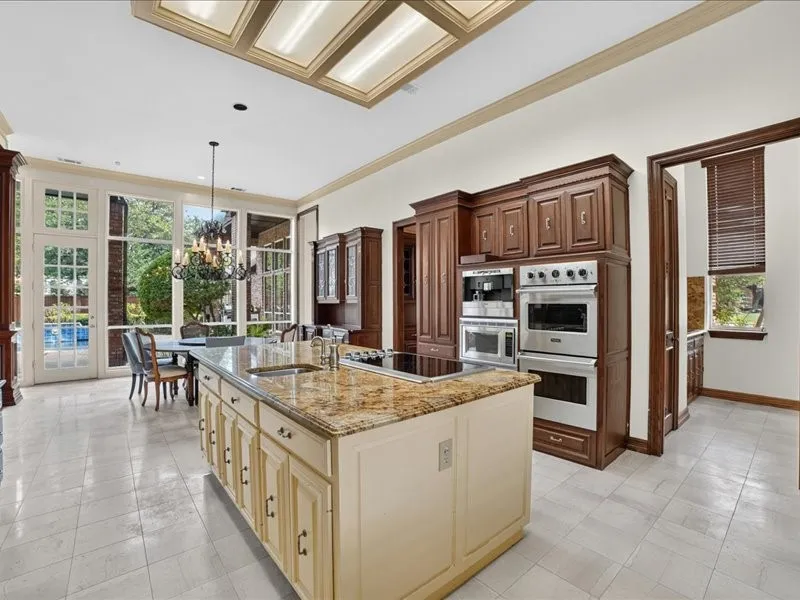 5201 Windjammer Road Plano, TX 75093