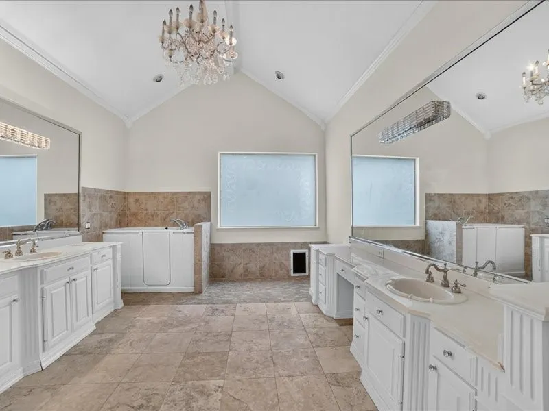5201 Windjammer Road Plano, TX 75093