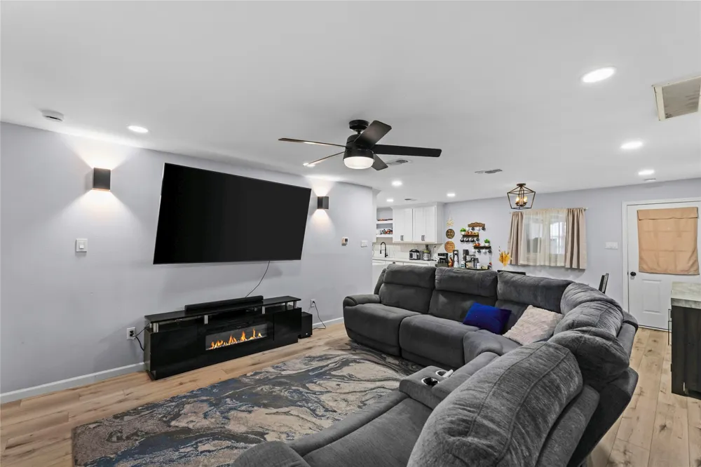 8128 Newman Drive North Richland Hills, TX 76180