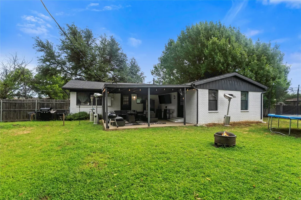 8128 Newman Drive North Richland Hills, TX 76180