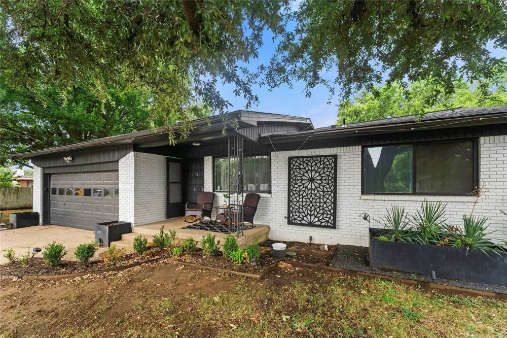 8128 Newman Drive North Richland Hills, TX 76180
