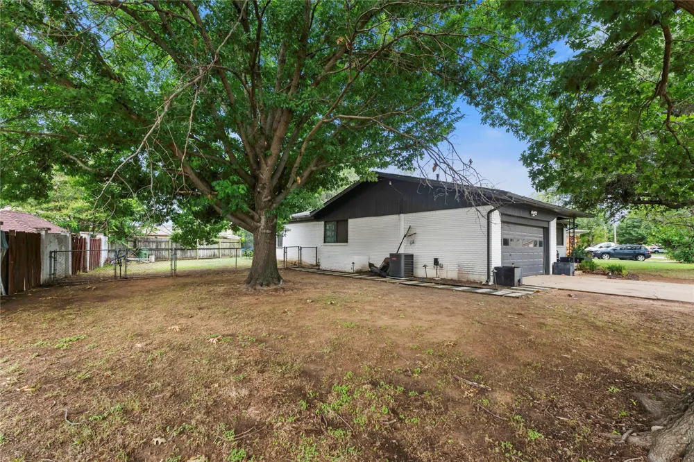 8128 Newman Drive North Richland Hills, TX 76180