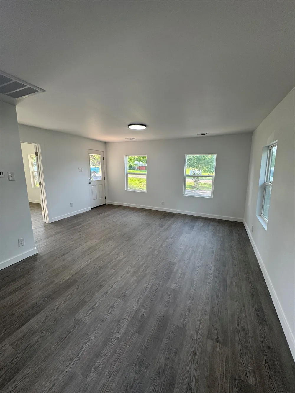 606 W Wolfe Street Grand Saline, TX 75140