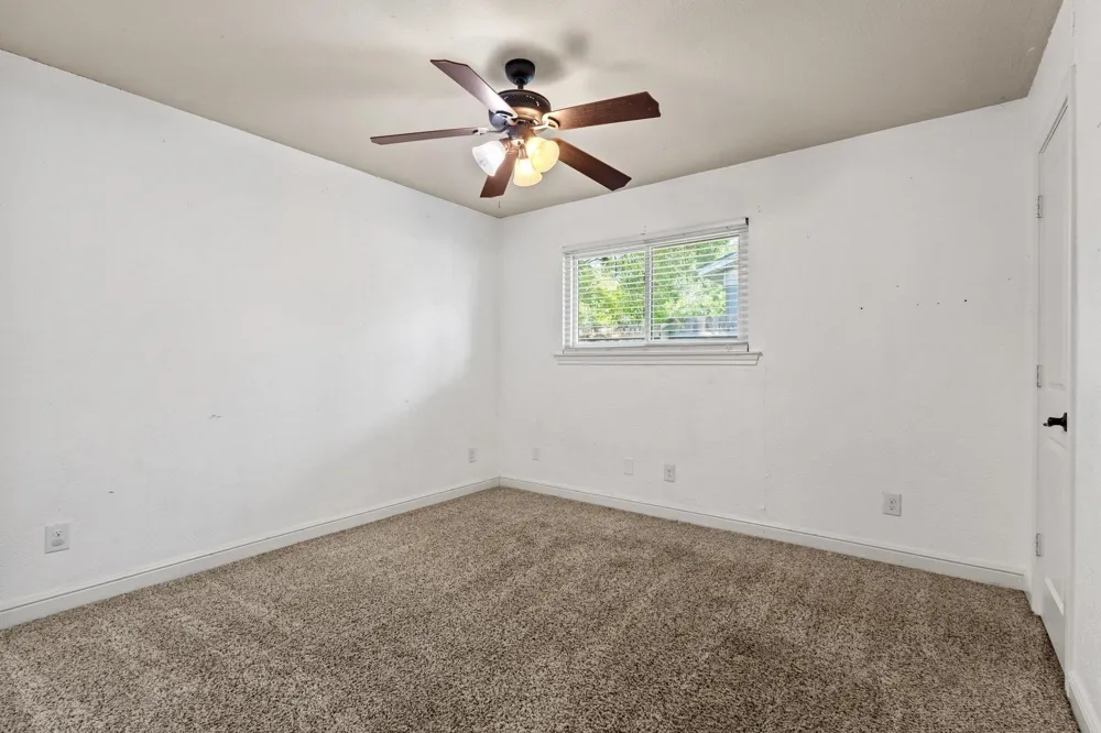878 Main Drive Van Alstyne, TX 75495