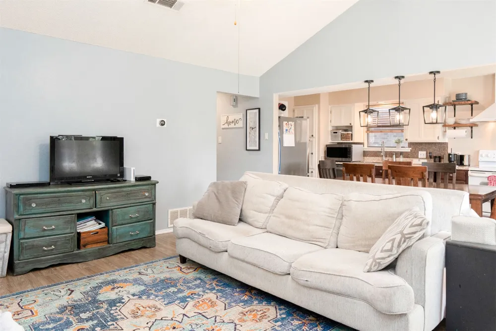 6500 Hughes Drive Watauga, TX 76148