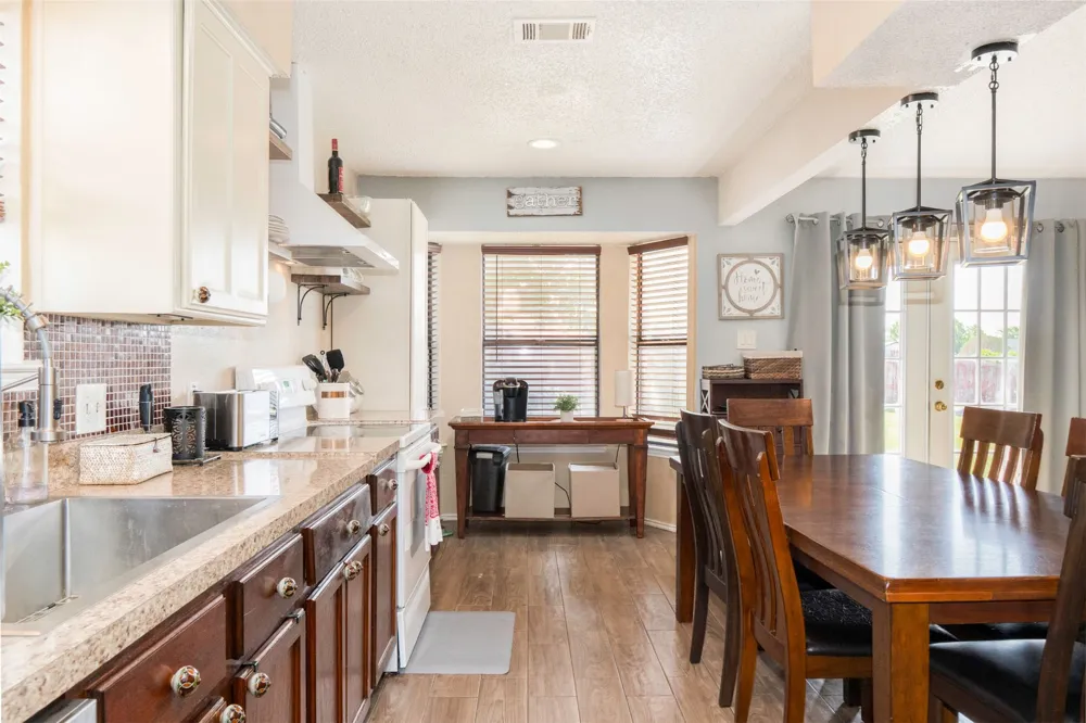 6500 Hughes Drive Watauga, TX 76148