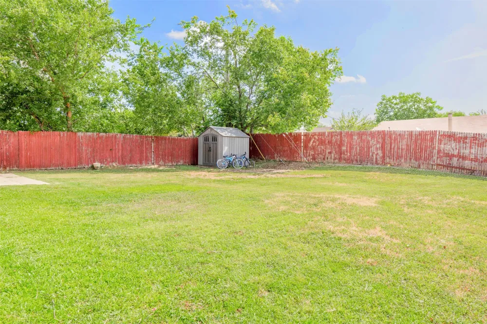 6500 Hughes Drive Watauga, TX 76148