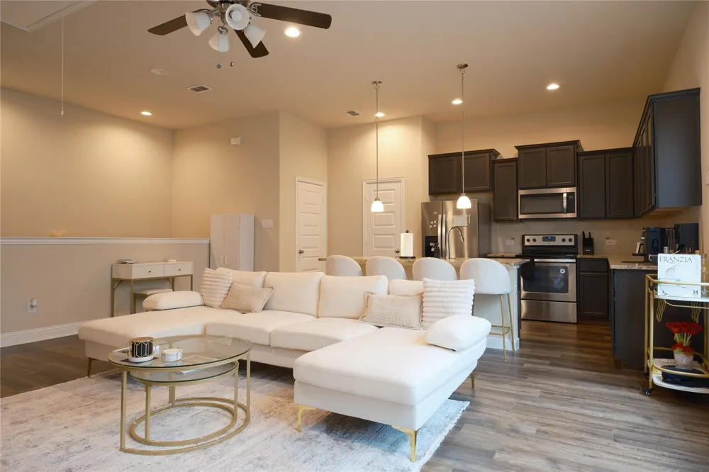 1936 Bel Air Drive Arlington, TX 76010