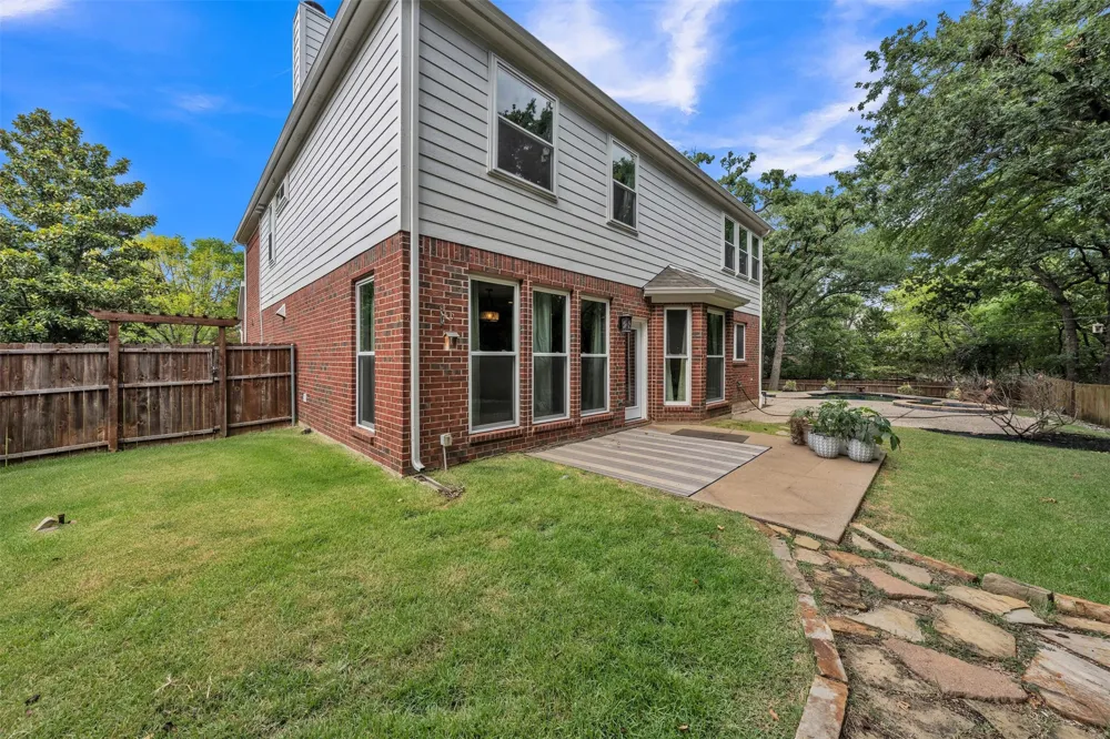 2417 Bonham Trail Grapevine, TX 76051