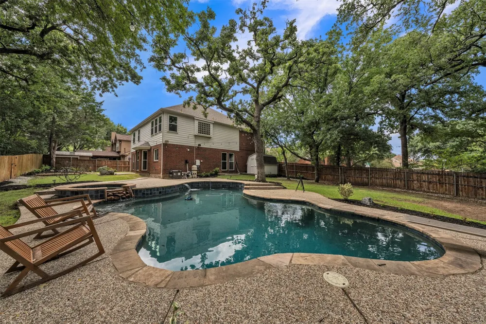 2417 Bonham Trail Grapevine, TX 76051