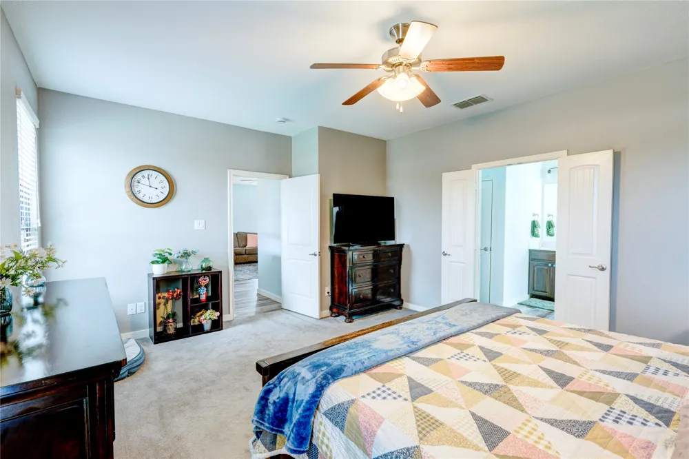 1201 Meadowlakes Azle, TX 76020