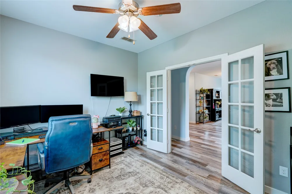 1201 Meadowlakes Azle, TX 76020