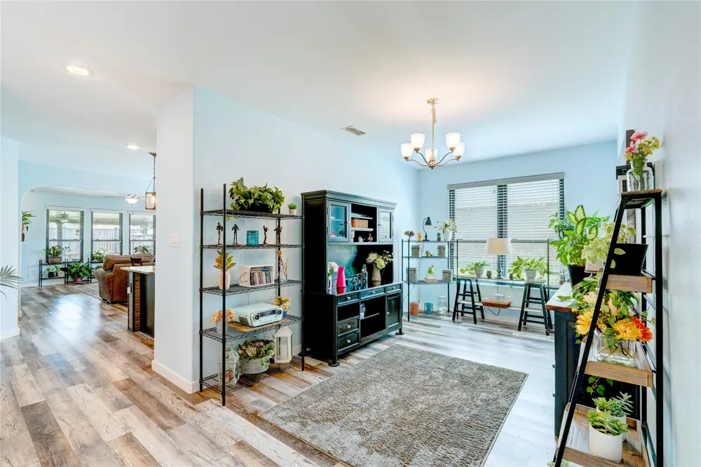 1201 Meadowlakes Azle, TX 76020