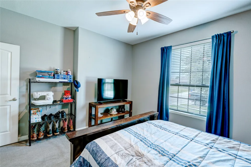 1201 Meadowlakes Azle, TX 76020